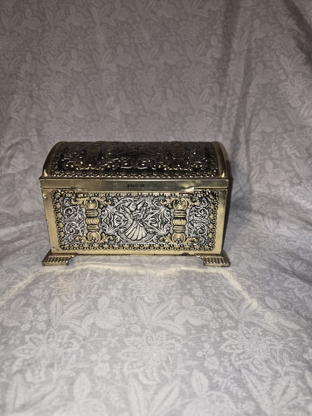 Vintage Teleflora Collection decorative tin treasure chest, 1970s or 1980s